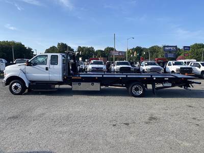 Ford F-650 XL Rollback Tow Truck - 7.3L, 335HP, 6 Speed Automatic