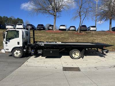 Isuzu NRR Rollback Tow Truck - 6 Speed Automatic