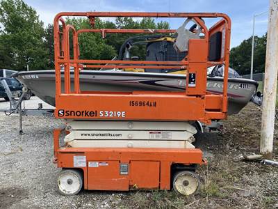 Snorkel S3219E Scissor Lift - 25ft Working Height