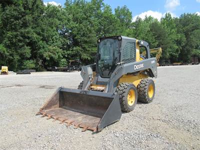 John Deere 326D Skid Steer