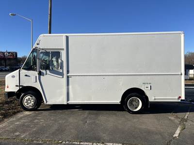 Freightliner MT45 Step Van - Automatic