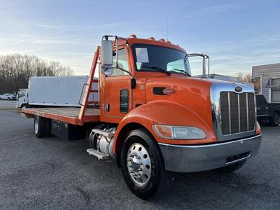 Peterbilt 337 Wrecker Tow Truck - Automatic