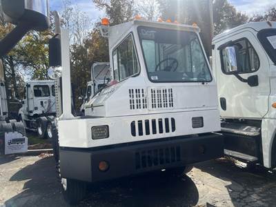 Kalmar Ottawa Tandem Axle Yard Spotter Truck - Automatic