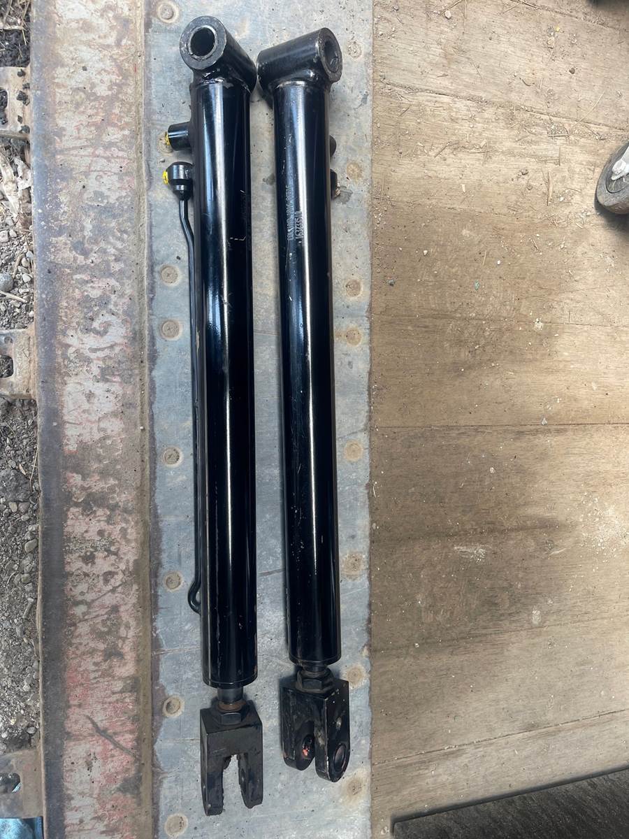 Vermeer 800TX Mini Skid Steer Hydraulic Cylinder(s) Lift Cylinder For