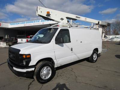 2012 Ford Econoline E-350 BUCKET TRUCK VAN