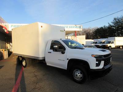 2020 Chevrolet Silverado 3500HD 12 FOOT BOX TRUCK