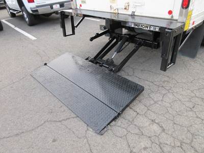 2019 Ford Econoline E-350, 16' BOX TRUCK, LIFTGATE