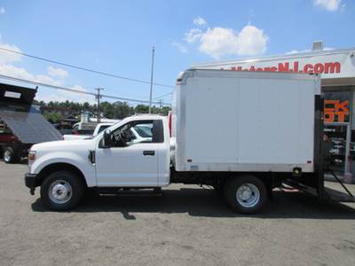 2020 Ford F350 BOX TRUCK, LIFTGATE XL