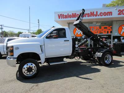 2022 Chevrolet Silverado MD HOOK LIFT, 4X4 Work Truck