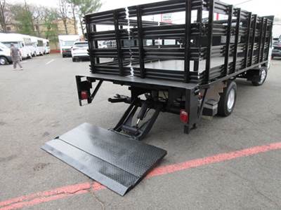 2003 Isuzu NPR 17 FOOT FLATBED, 16' STAKE BED