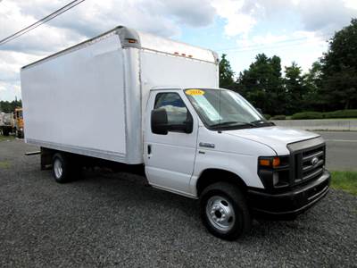 2016 Ford Econoline E-350 16 FOOT BOX TRUCK,, REAR RAMP