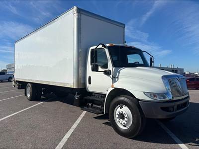 International MV Box Truck