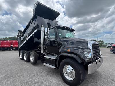 Freightliner 114SD Dump Truck - Detroit 505HP