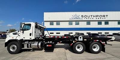 Freightliner 114SD Roll Off Truck - Detroit, 470HP