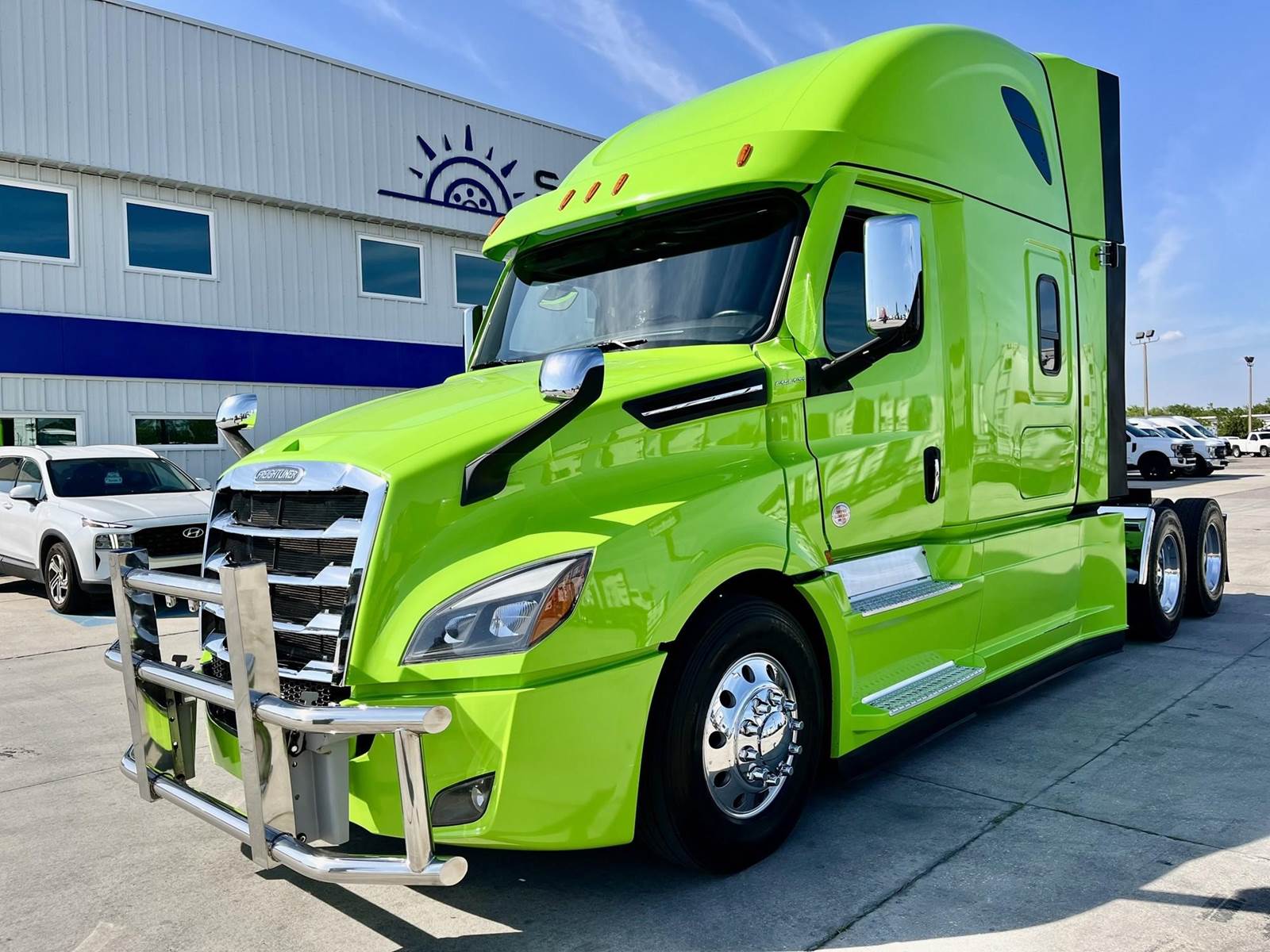 2023 Freightliner Cascadia 126 Sleeper Semi Truck - 72" Raised Roof ...