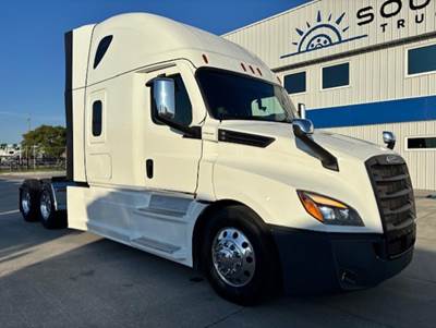 Freightliner Cascadia 126 Sleeper Semi Truck - 72" Raised Roof Sleeper, Detroit 505HP