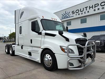 Freightliner Cascadia 126 Sleeper Semi Truck - Detroit 505HP