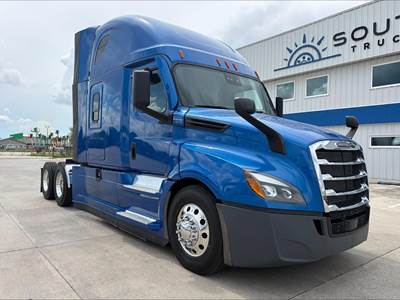 Freightliner Cascadia 126 Sleeper Semi Truck - Detroit 455HP