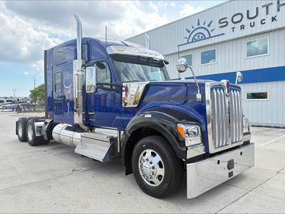 Kenworth W990 Sleeper Semi Truck - Cummins 450HP