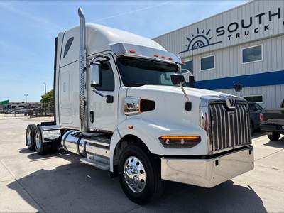 Western Star 49X Sleeper Semi Truck - Detroit 505HP