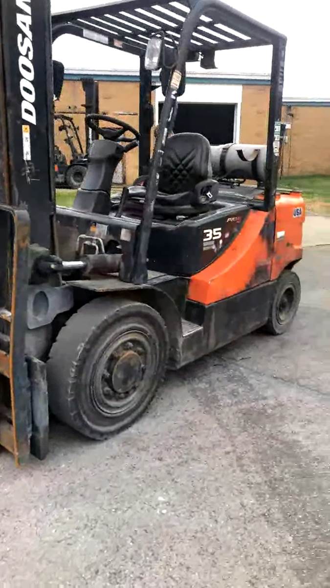 2015 Doosan G35S5 Pneumatic Tire Forklift For Sale, 8,736 Hours Gainesboro, TN 11998631
