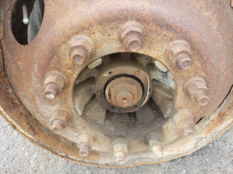 Kenworth Front Axle Assembly for a Kenworth T600 For Sale SteJulie, QC, Canada 6A1E52571