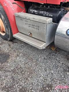 Peterbilt 567 Battery Box