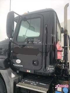 Mack CXU613 PINACLE Cab Assembly