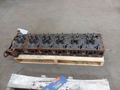 Detroit DD15 Cylinder Head for a 2016 Freightliner CASCADIA PX125064S