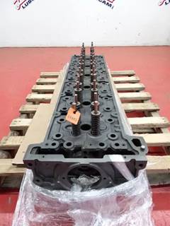 Detroit DD16 Cylinder Head for a 2014 Freightliner CORONADO SD122