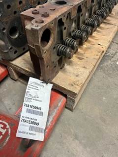 International Cylinder Head for a 1997 International 4900 CAB DOUBLE