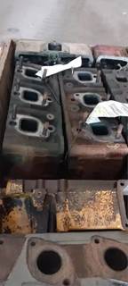 Mack Cylinder Head for a 2004 Mack VISION CX 613