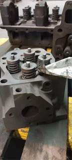 Mercedes-Benz OM-460LA CID781 Cylinder Head