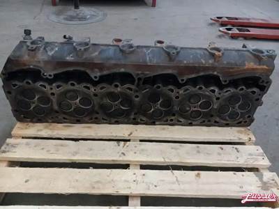 Paccar MX-13 EPA13 Cylinder Head for a 2014 Kenworth T-680