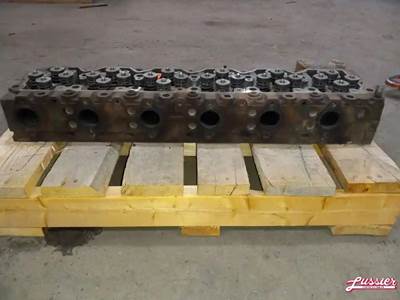 Paccar Cylinder Head for a 2014 Peterbilt 348