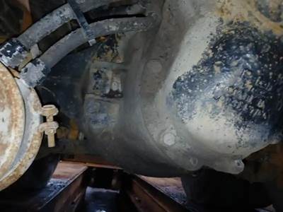 Eaton DS404 Front Differential for a 1999 Volvo VNL64T