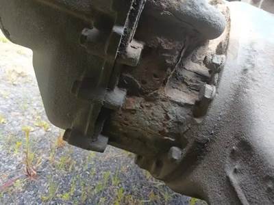 Eaton DSP40 Front Differential for a 2008 Kenworth T-800