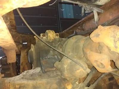 Mack CRDPC92 Front Differential for a 2000 Mack RD-688S