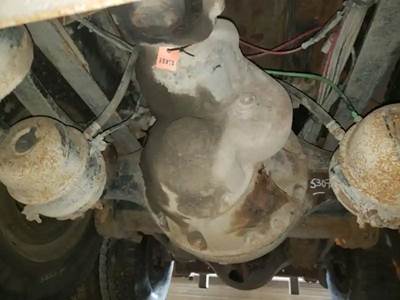 Spicer W460S Front Differential for a 1995 International 9200