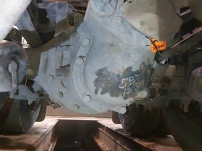 Front Differential for a 2013 Peterbilt 587