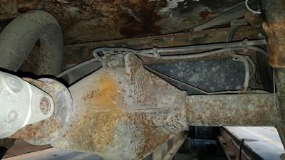 Dana 1 TRS Rear Differential for a 2000 Ford E-350 MINI-BUS