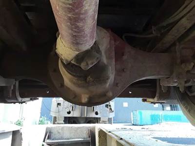 Dana S150 Rear Differential for a 1995 International 4700 LOW PROFILE