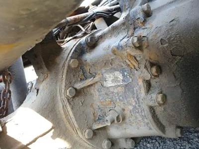 Dana-Spicer Rear Differential for a 2013 Peterbilt 386