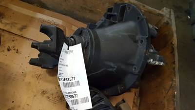 Eaton 19050s Rear Differential for a 1996 GMC AUTOBUS