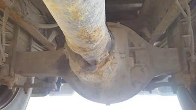 Eaton 19060S Rear Differential for a 2003 GMC C-7500