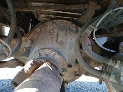 Eaton 22060S Rear Differential for a 2006 International 4300 DURASTAR