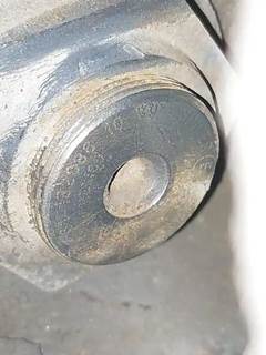 Eaton RD-405 Rear Differential for a 2012 Volvo VNL