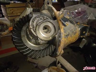 Eaton RDH40 Rear Differential for a 2012 Peterbilt 388