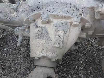 Eaton RDP40 Rear Differential for a 2012 Peterbilt 386
