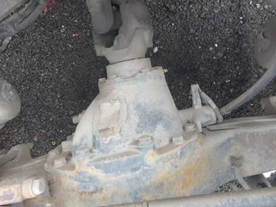 Eaton RDP40 Rear Differential for a 2013 Peterbilt 386